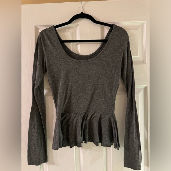 Charcoal Grey Long Sleeve Peplum Sweater Shirt from Boohoo size M - Picture 2 of 3